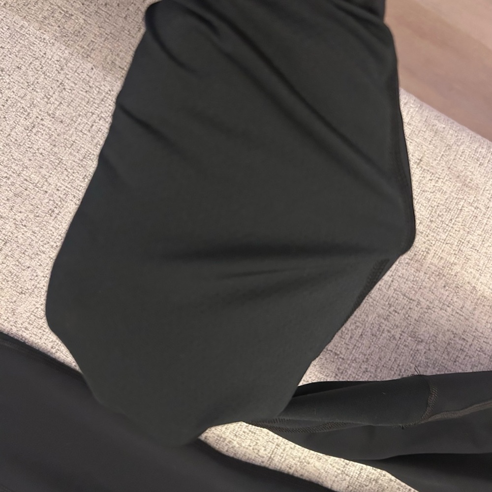 LG Black Compression Leggings - Picture 4 of 5